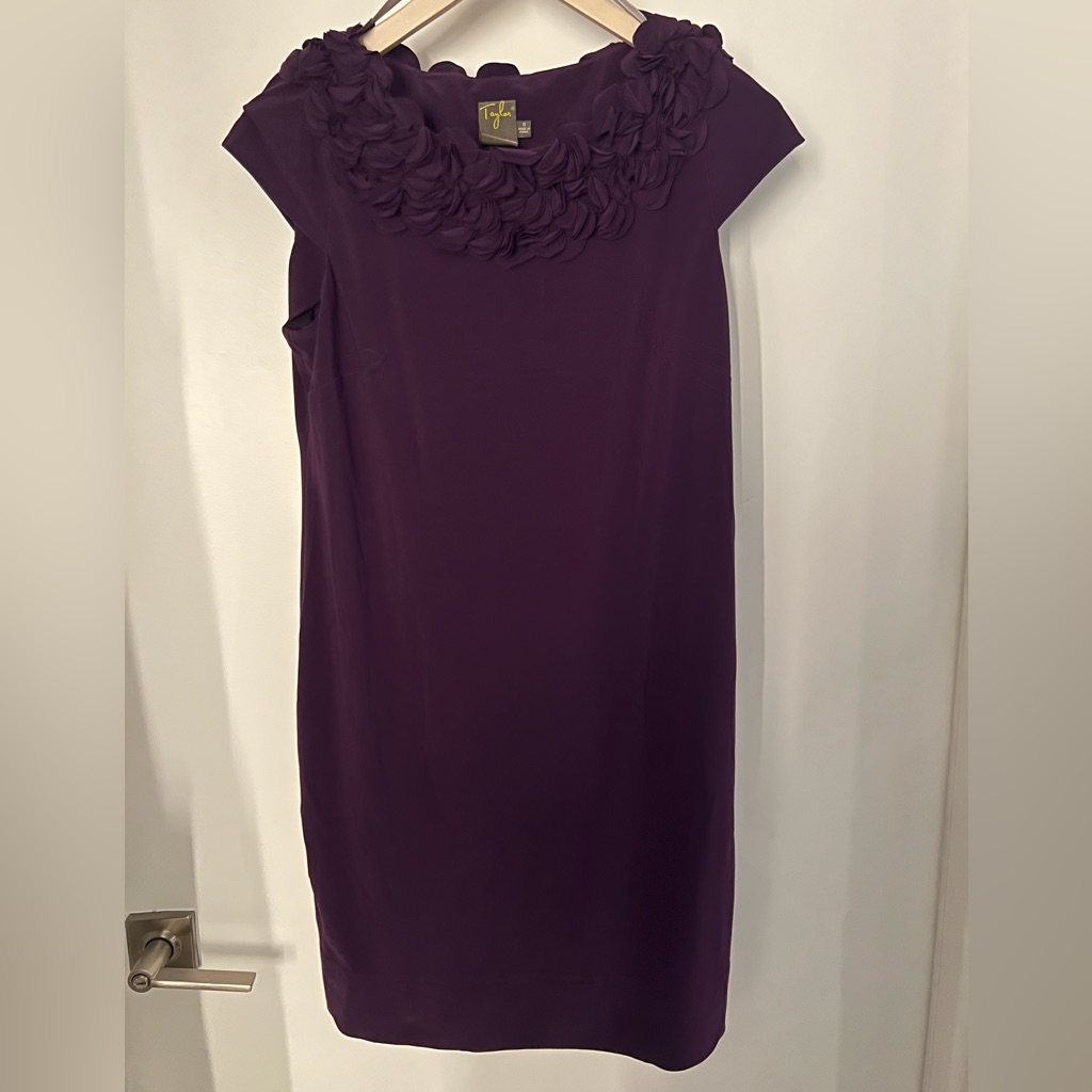 Taylor Plum Midi Dress With Floral Trim Neckline Size 8
